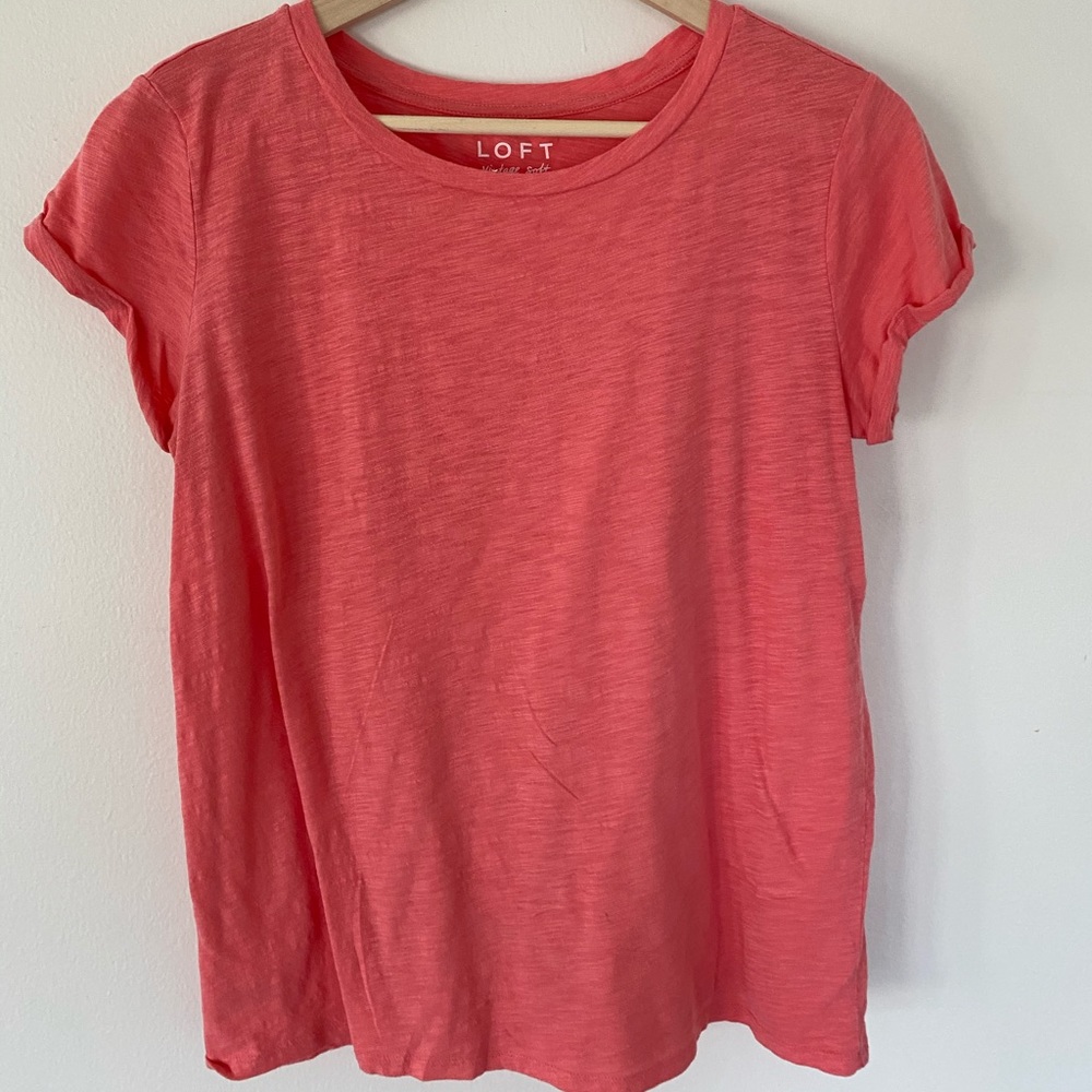 Coral tee